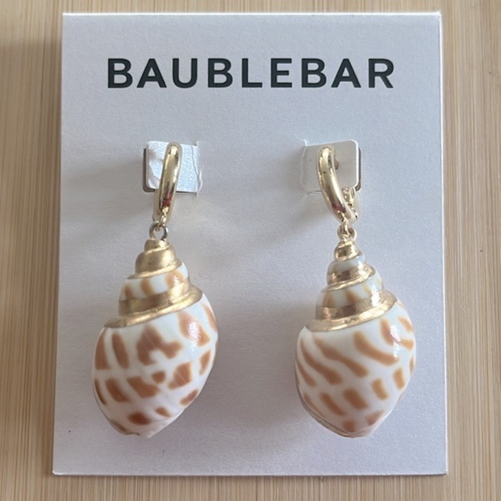Brand New BaubleBar Gold Tone Conch Seashell Drop Earrings Beach Vacation Cruise - Picture 8 of 12